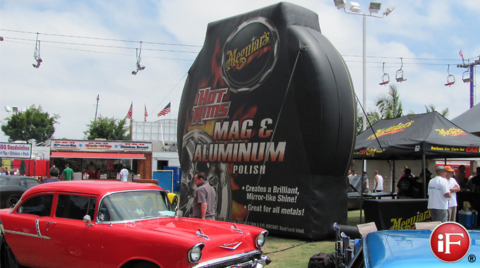 custom_inflatable_logo_wall1
